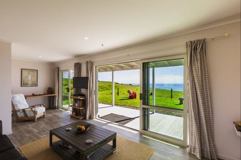 Photo of property in 23 Netherton Road, Omakere, 4271