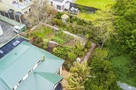 Photo of property in 50 Russell Terrace, Berhampore, Wellington, 6023