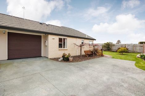 Photo of property in 9 Foxtail Fern, Kelvin Grove, Palmerston North, 4414