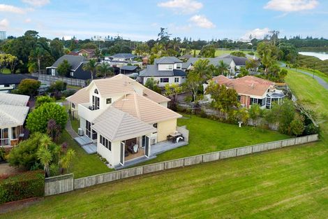 Photo of property in 50 Settlers Grove, Orewa, 0931