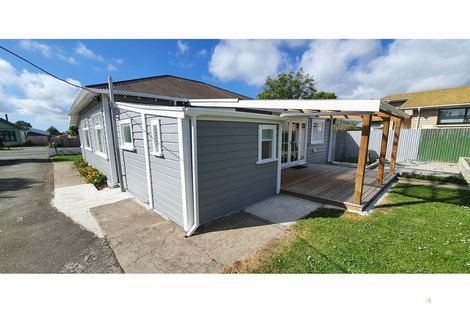 Photo of property in 14 Rhodes Street, Waimate, 7924