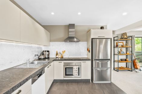 Photo of property in 8b Broadbent Street, Riccarton, Christchurch, 8041