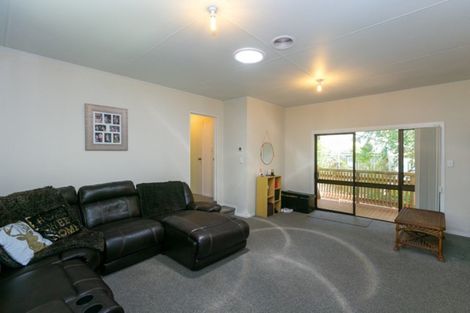 Photo of property in 12d Marina Grove, Frankleigh Park, New Plymouth, 4310
