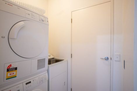 Photo of property in Maddison Apartments, 1/6f Queen Street, Palmerston North, 4410