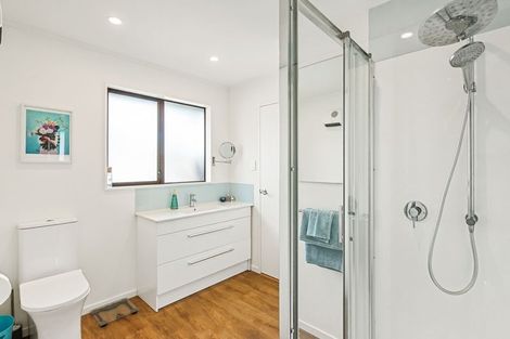 Photo of property in 9 Nuhaka Place, Paraparaumu Beach, Paraparaumu, 5032