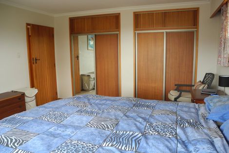 Photo of property in 12 Timaru Road, Waimate, 7924