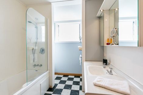 Photo of property in 28 France Road, Bluff Hill, Napier, 4110