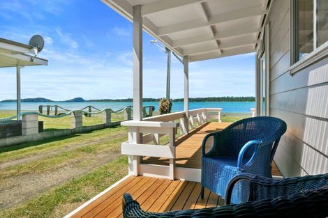 Photo of property in 26 Esplanade Road, Tahawai, 3170