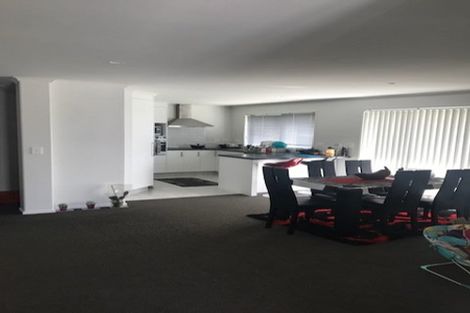 Photo of property in 24 Ladeira Place, Fitzroy, Hamilton, 3206