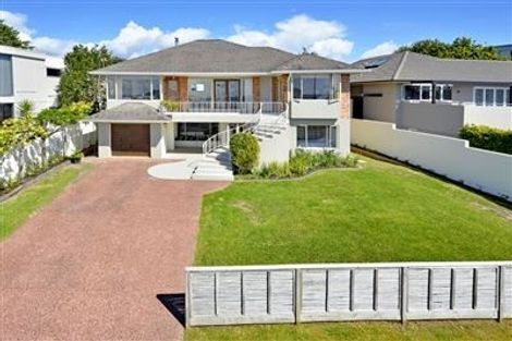 Photo of property in 28 Churchill Road, Murrays Bay, Auckland, 0630