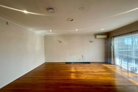 Photo of property in 69 Terry Street, Blockhouse Bay, Auckland, 0600