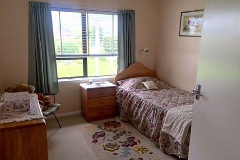 Photo of property in 7 Moreton Road, Carterton, 5713