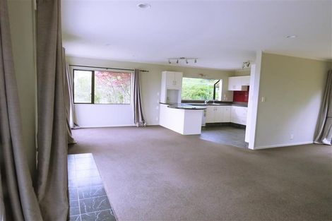 Photo of property in 25 Veale Road, Frankleigh Park, New Plymouth, 4310