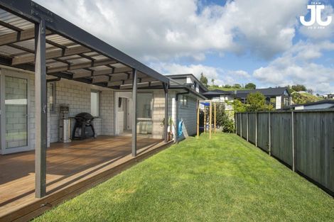 Photo of property in 56 Whakaturou Crescent, Pyes Pa, Tauranga, 3112