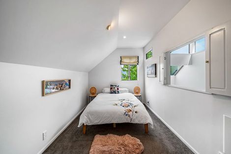 Photo of property in 124 Springfield Road, St Albans, Christchurch, 8014