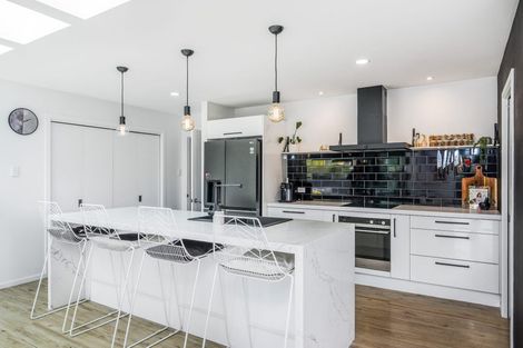 Photo of property in 69 Grandvista Drive, Green Island, Dunedin, 9018