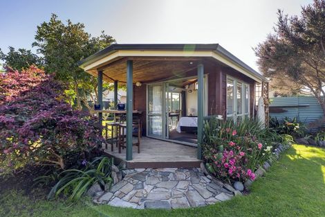 Photo of property in 77 Catherine Crescent, Whitianga, 3510