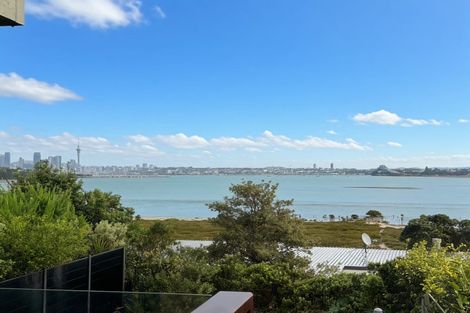 Photo of property in 2/14 Taharoto Road, Takapuna, Auckland, 0622