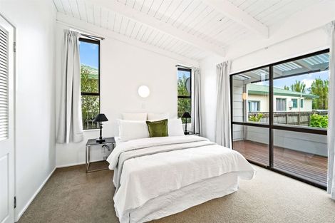 Photo of property in 112b Brightside Road, Stanmore Bay, Whangaparaoa, 0932