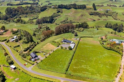 Photo of property in 193 Ackworth Road, Lepperton, New Plymouth, 4373