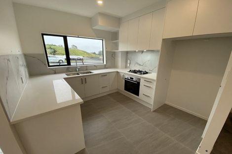 Photo of property in 35a Crestview Rise, Papakura, 2110