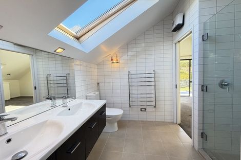 Photo of property in 12 Chartres Lane, Arrowtown, 9302