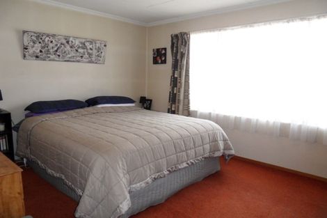 Photo of property in 70 Walker Crescent, East Gore, Gore, 9710