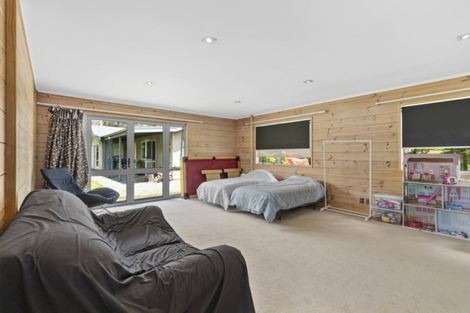 Photo of property in 49 Kakariki Way, Whitemans Valley, Upper Hutt, 5371