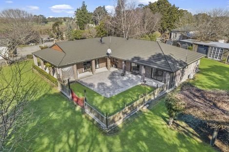 Photo of property in 71 Railway Road, Dalefield, Carterton, 5791