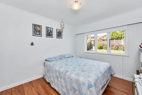 Photo of property in 1/1 Newington Road, Henderson, Auckland, 0612