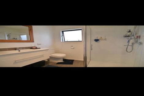 Photo of property in 5 Elliston Crescent, Stanmore Bay, Whangaparaoa, 0932