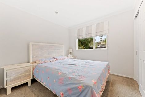 Photo of property in 44 Kath Hopper Drive, Orewa, 0931