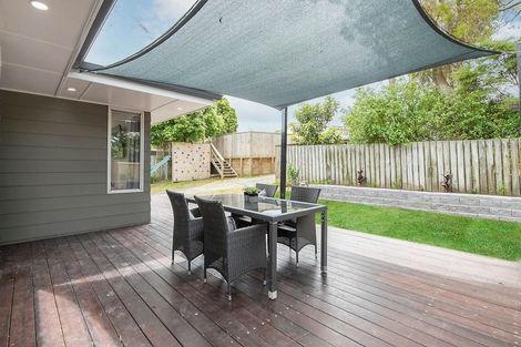 Photo of property in 77 Brian Crescent, Stanmore Bay, Whangaparaoa, 0932