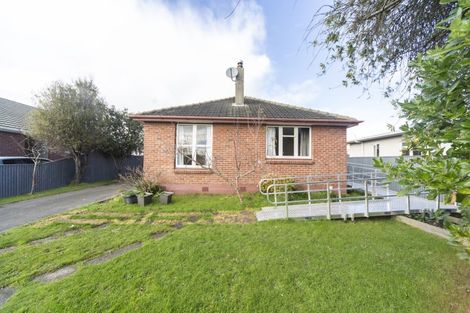 Photo of property in 2a Montrose Place, Takaro, Palmerston North, 4412