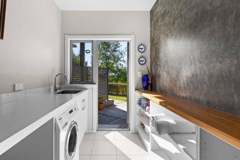 Photo of property in 14 Spur Road, Havelock North, 4130