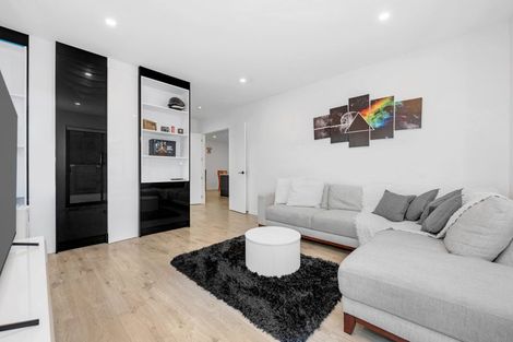 Photo of property in 32 Jabal Crescent, Totara Park, Auckland, 2105