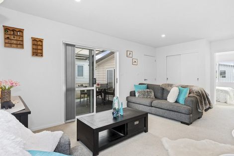 Photo of property in 11 Kamahi Crescent, Papamoa Beach, Papamoa, 3118