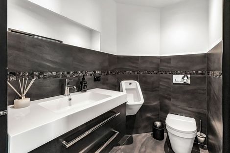 Photo of property in 21 Whareora Terrace, Cashmere, Christchurch, 8022