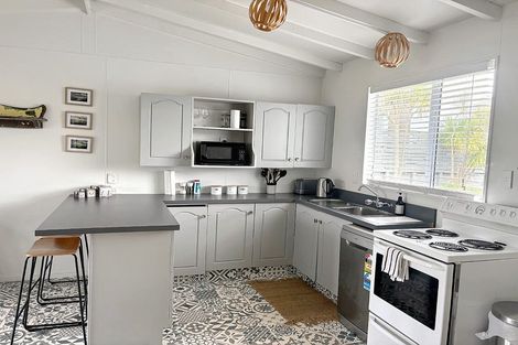 Photo of property in 4 Dawick Street, Foxton Beach, Foxton, 4815