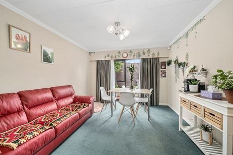 Photo of property in 2/964 High Street, Avalon, Lower Hutt, 5011