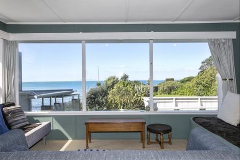 Photo of property in 63 Rothesay Bay Road, Rothesay Bay, Auckland, 0630