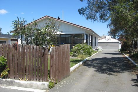 Photo of property in 25 Rossiter Avenue, Redwood, Christchurch, 8051