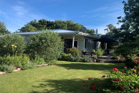 Photo of property in 30 Dundas Street, Porangahau, 4293