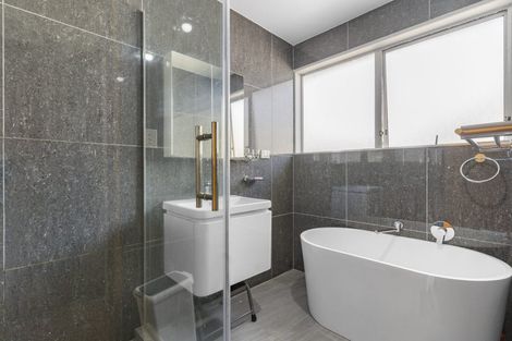 Photo of property in 369 Bucklands Beach Road, Bucklands Beach, Auckland, 2012