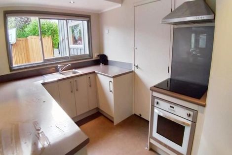 Photo of property in 24 Springtime Crescent, Stanmore Bay, Whangaparaoa, 0932