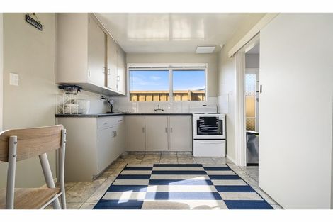 Photo of property in 2/59 Winters Road, Redwood, Christchurch, 8051