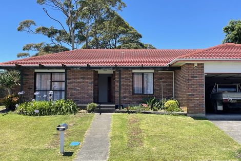Photo of property in 12 Bosnyak Drive, Te Atatu South, Auckland, 0610