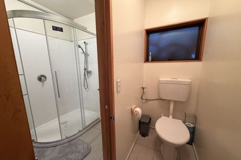 Photo of property in 15b Cameron Place, Fernhill, Queenstown, 9300