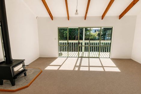 Photo of property in 3 Clearview Heights, Ranui, Auckland, 0612