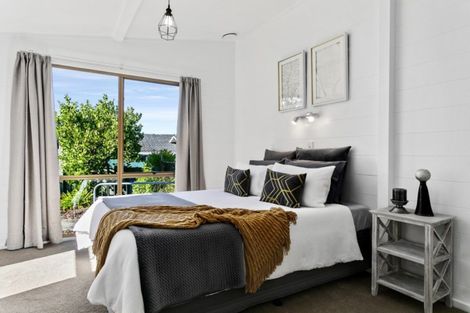 Photo of property in 70 Kurupae Road, Hilltop, Taupo, 3330